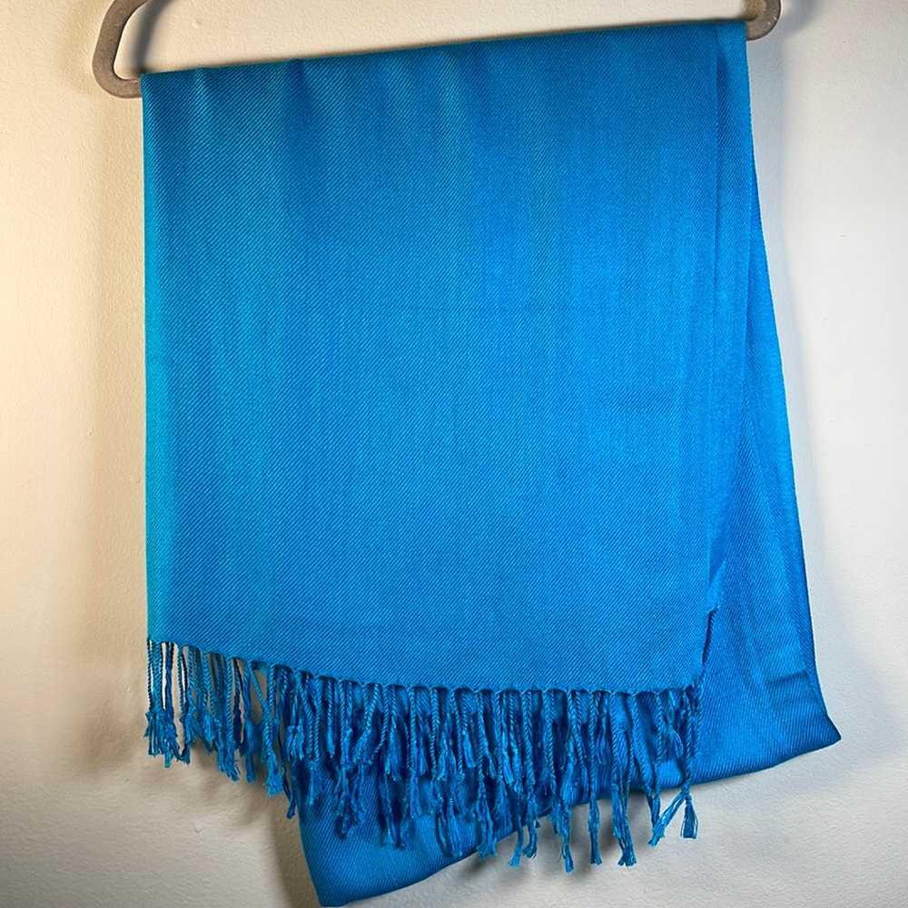 Blue pashmina